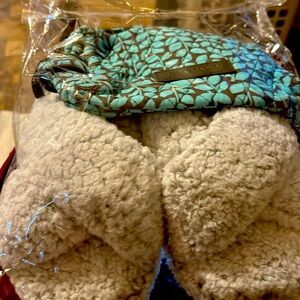 Vera Bradley bag with Vera Bradley faux fur slippers